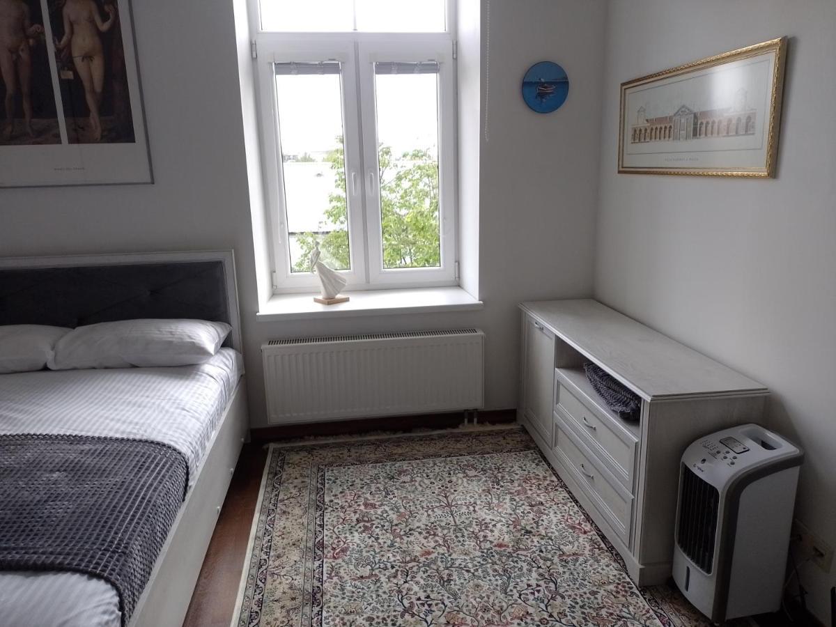 Premium Class Apartment, Free Parking, Maximum 5 Guests, 2 Bedrooms, 3 Beds Riga Bagian luar foto