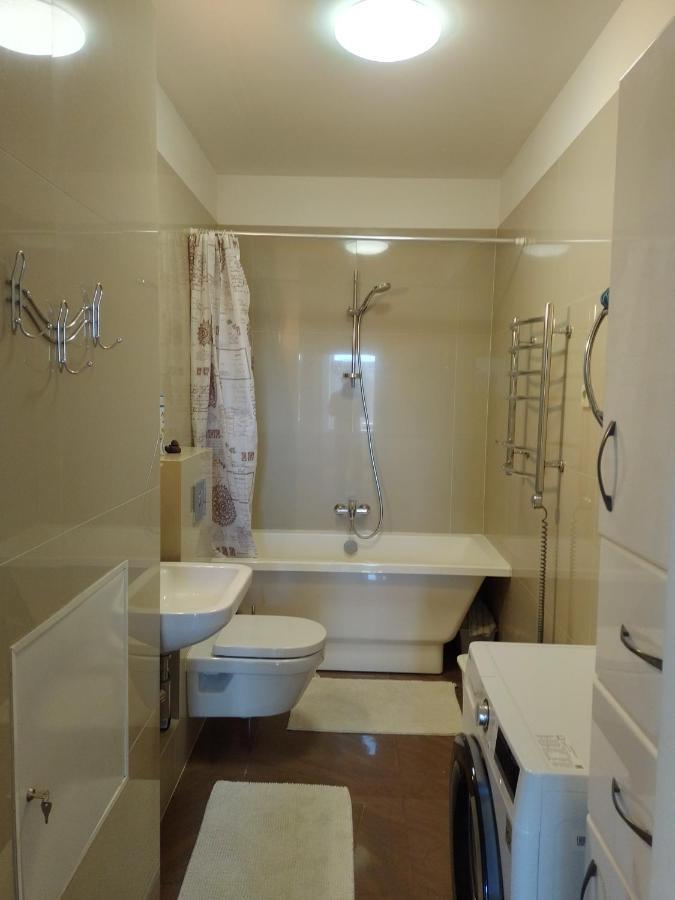 Premium Class Apartment, Free Parking, Maximum 5 Guests, 2 Bedrooms, 3 Beds Riga Bagian luar foto