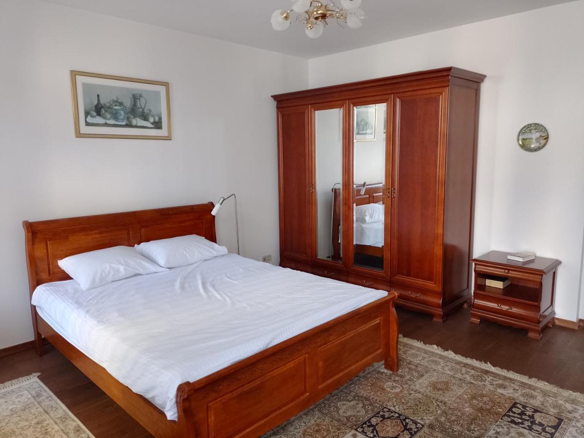 Premium Class Apartment, Free Parking, Maximum 5 Guests, 2 Bedrooms, 3 Beds Riga Bagian luar foto